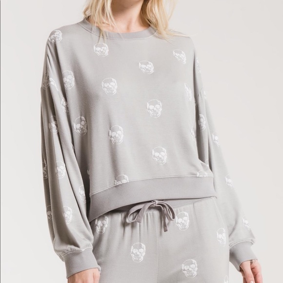 Grey Skull Pullover - Picture 4 of 7